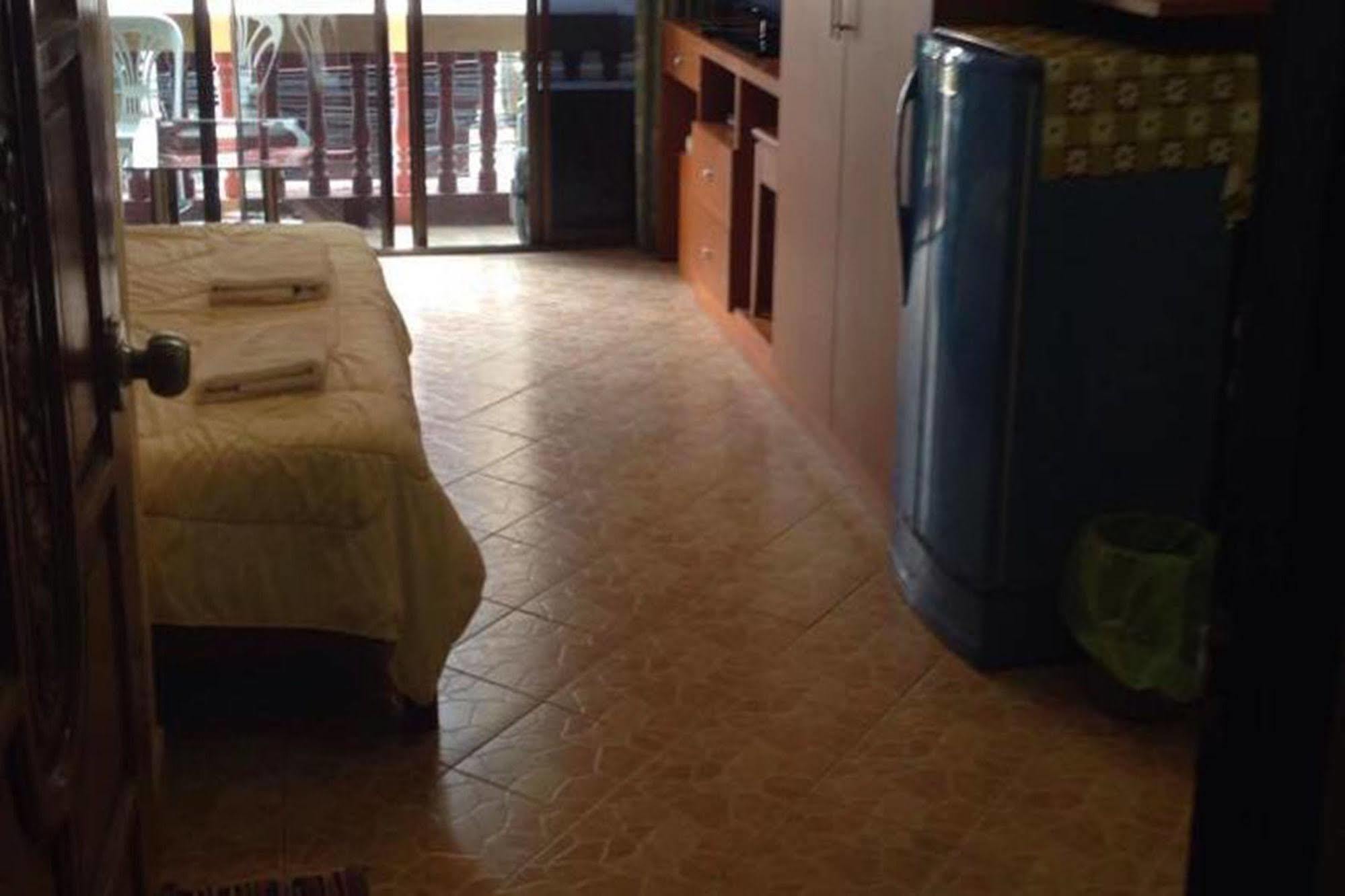 S-One Guesthouse باتايا المظهر الخارجي الصورة
